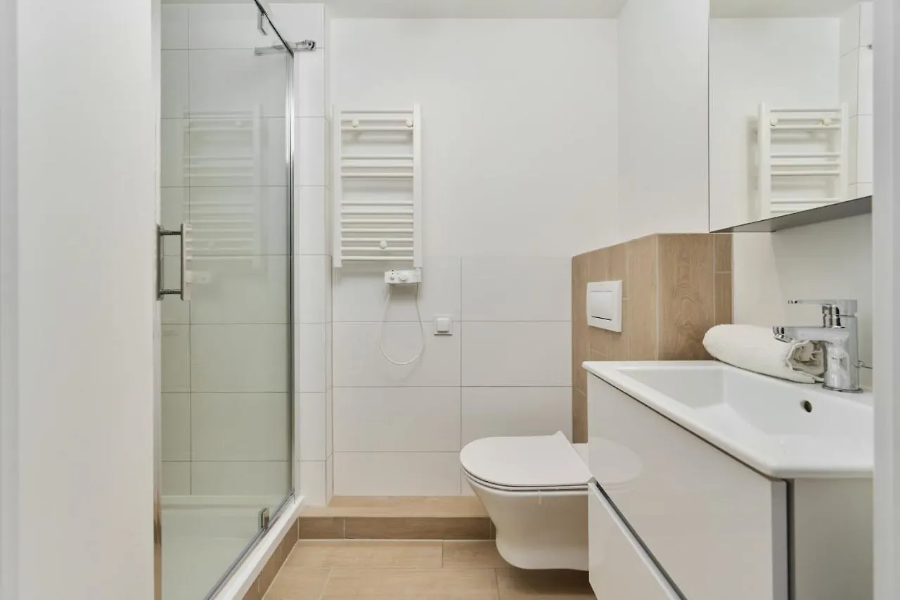 Wroclavia Apartments Dyrekcyjna By Noclegi Renters Вроцлав
