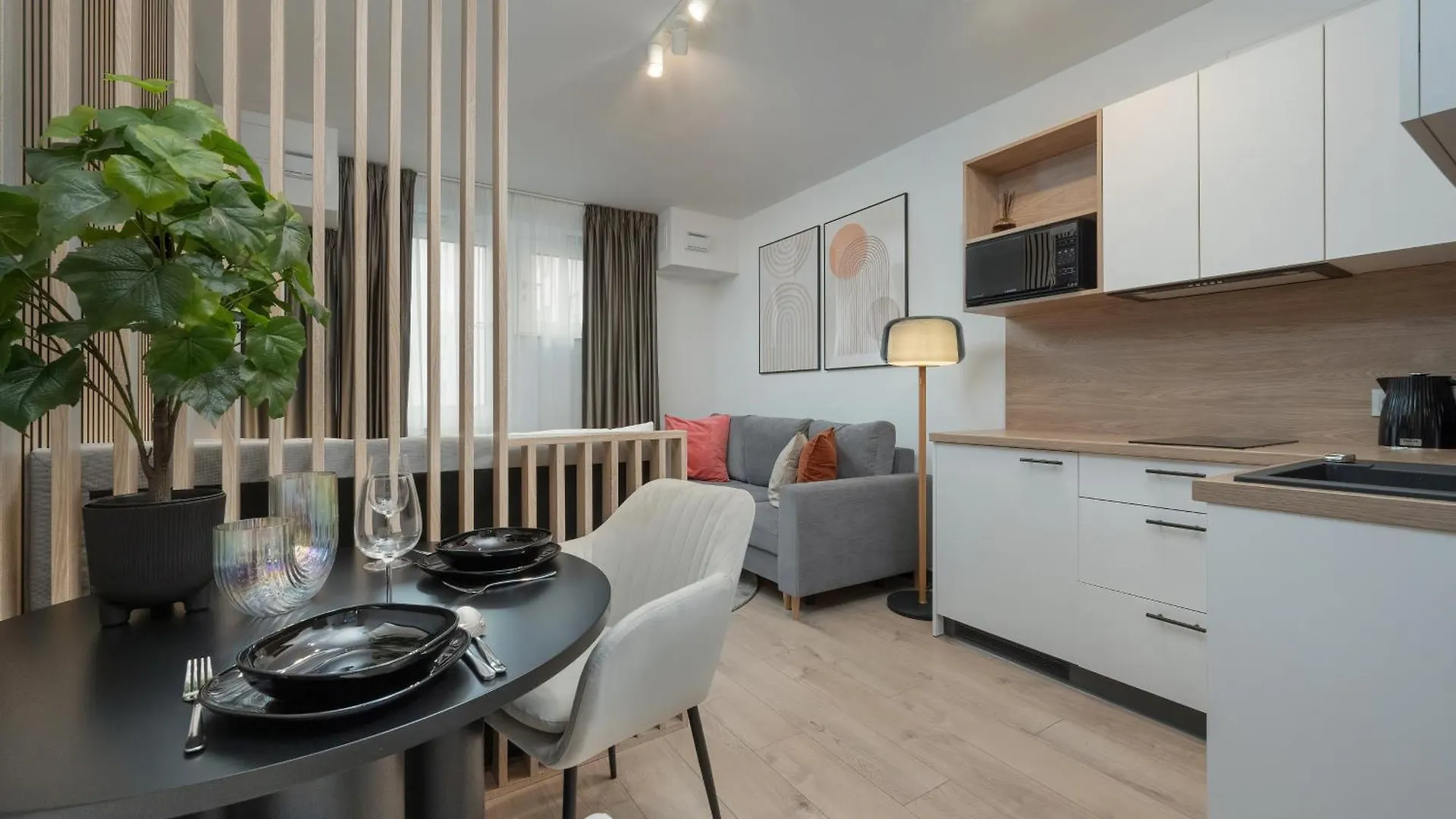 Wroclavia Apartments Dyrekcyjna By Noclegi Renters Вроцлав